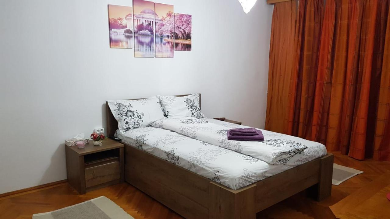 Central Residence Ploiesti Exterior photo